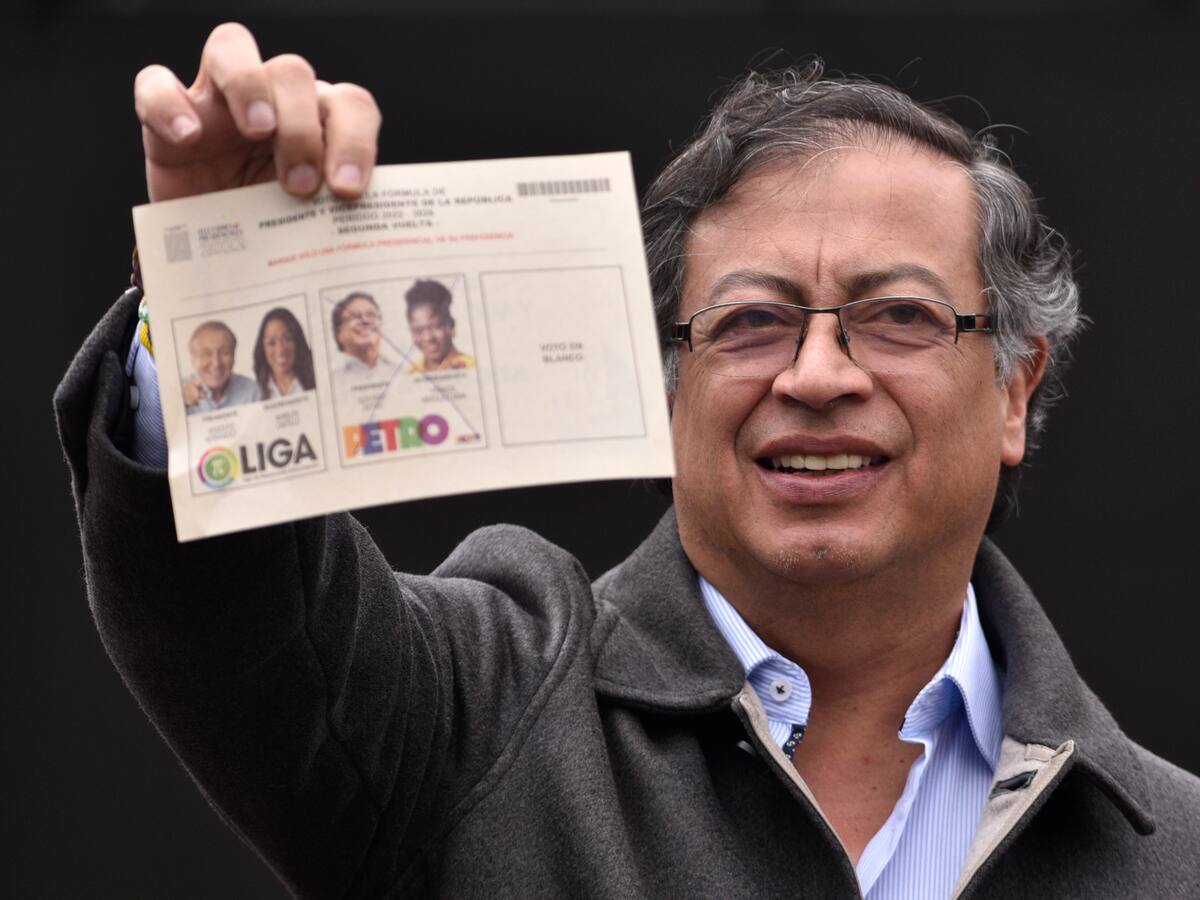 El CNE requiere nueva información para la investigación sobre recursos de campaña Petro