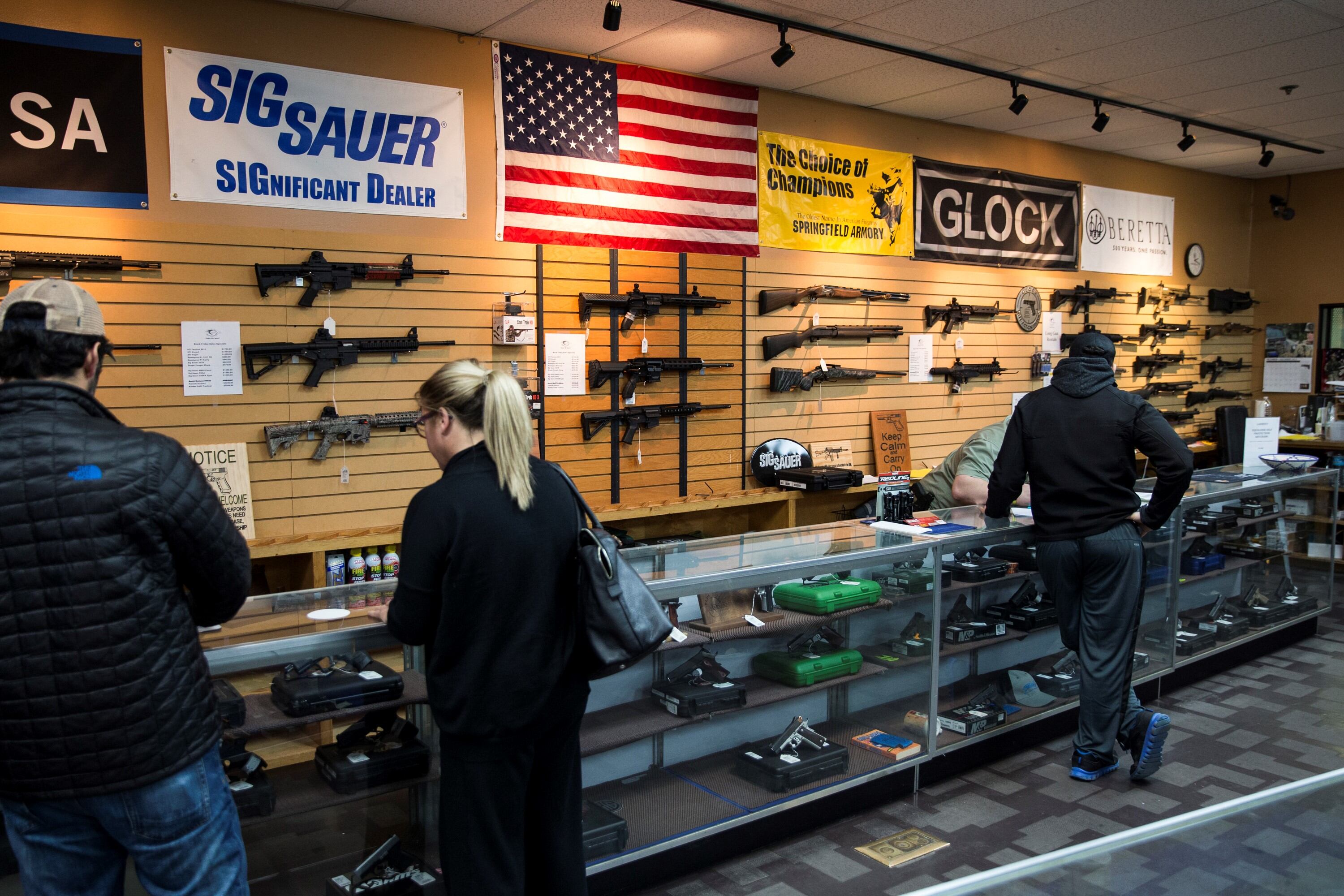 Biden firmó orden ejecutiva para reducir la violencia armada en EE.UU.