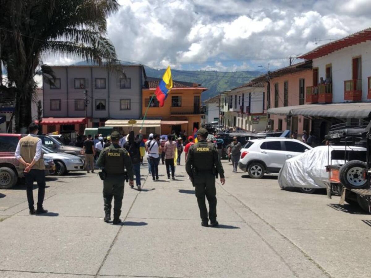 Habrá toque de queda y ley seca en varios municipios el 7 de agosto