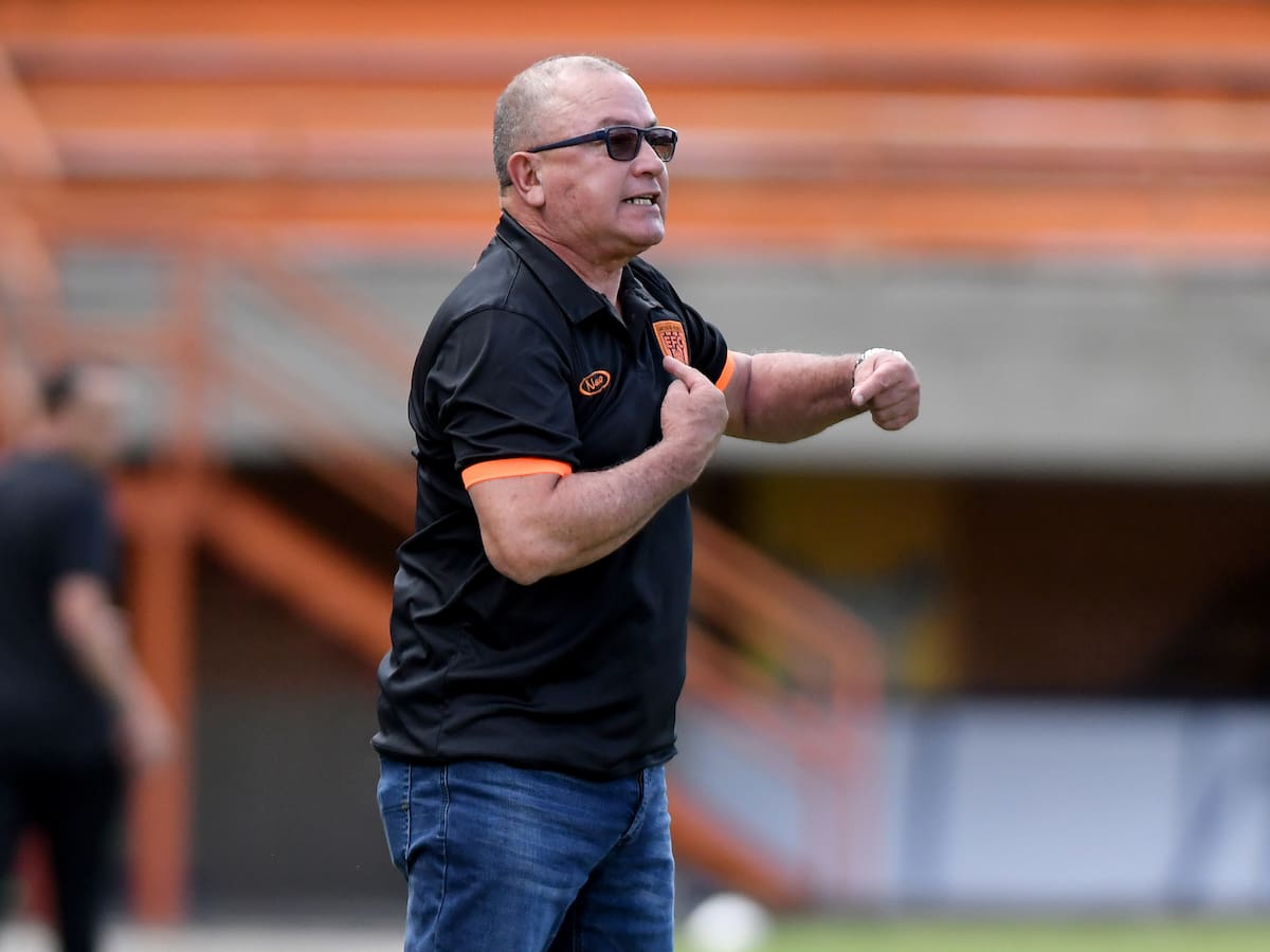 Alberto Suárez no es más el director técnico del Envigado