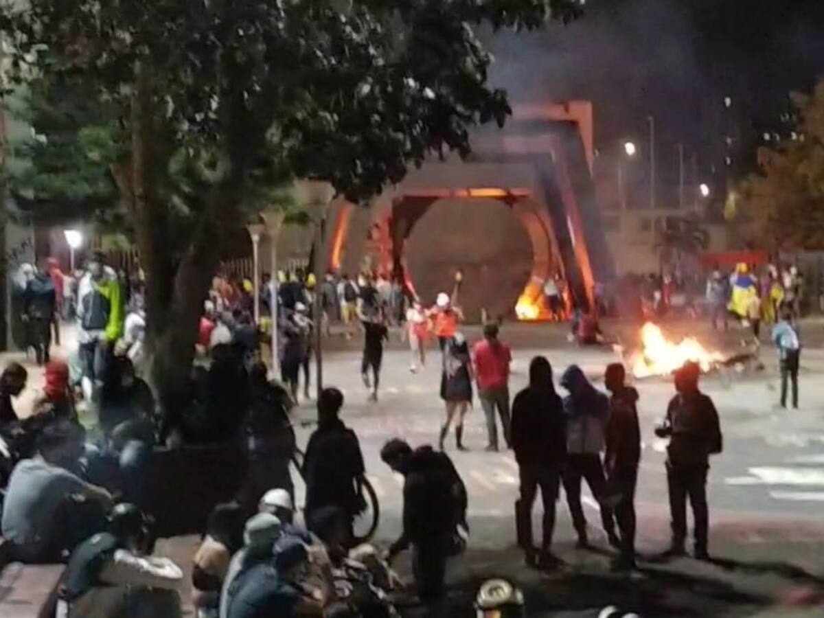 VIDEO: Alta tensión en la UIS esta noche