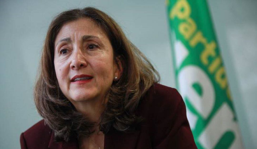 Yo no vine a Colombia para terminar arrodillada ante maquinarias