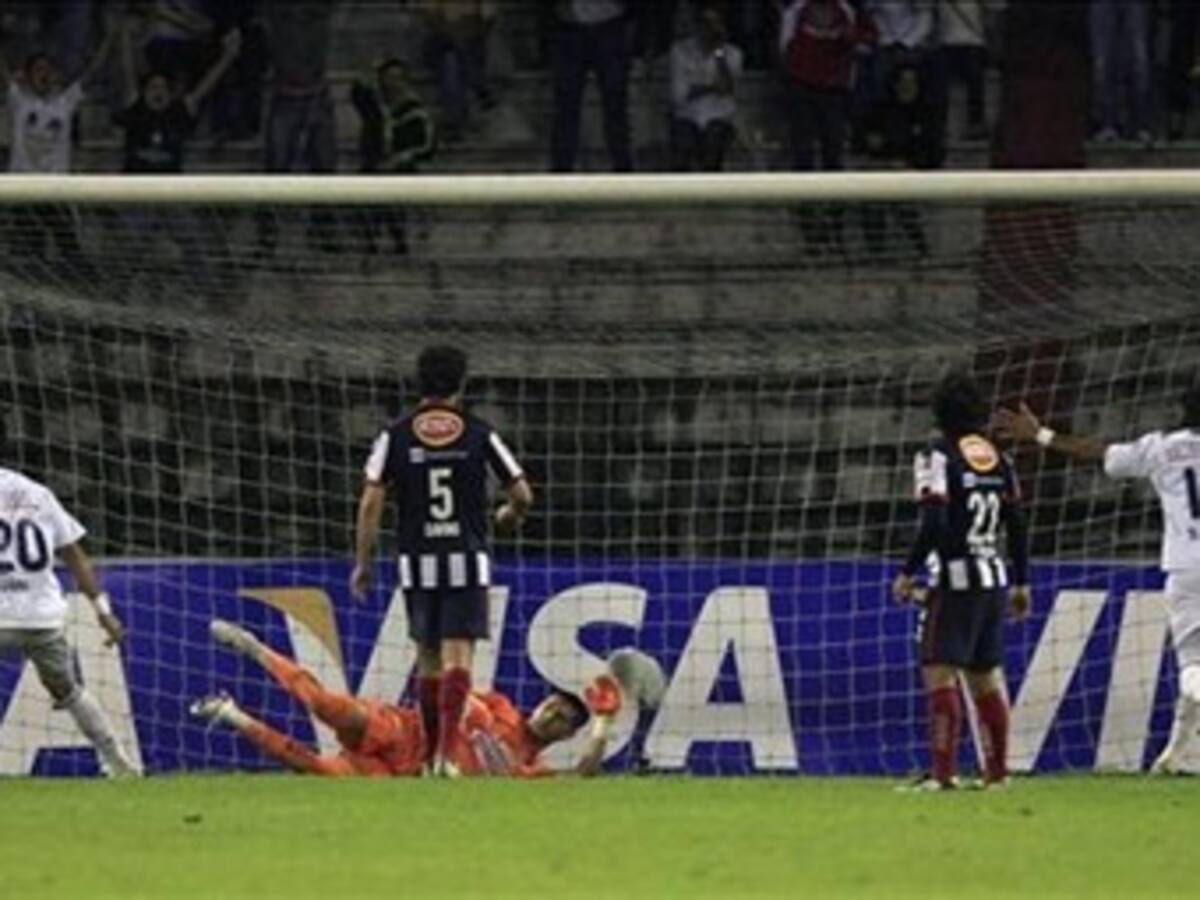 El Once Caldas salvó punto ante Monterrey, que con nueve hombres mereció más