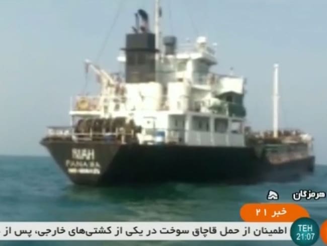 Irán afirma haber &quot;confiscado&quot; un petrolero británico