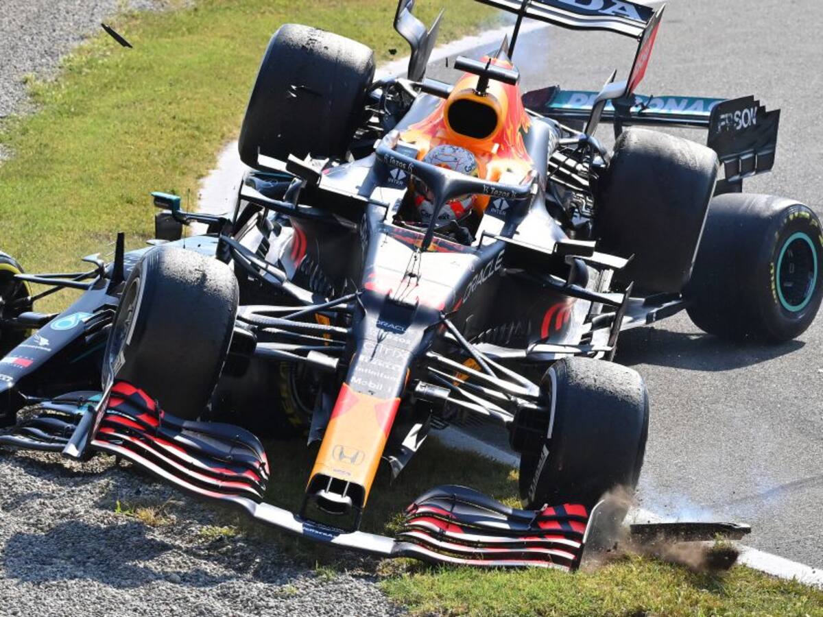 Verstappen: "Hamilton me ha hecho ir fuera de la pista"