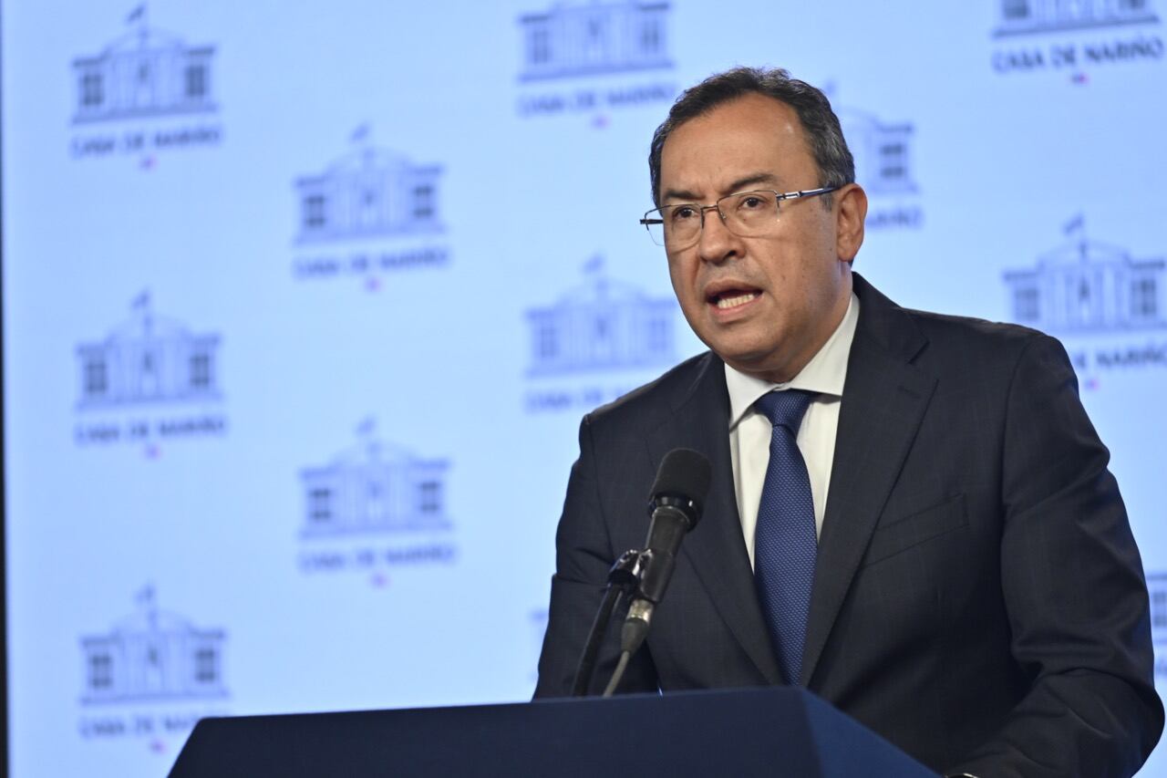 Ministro Alfonso Prada