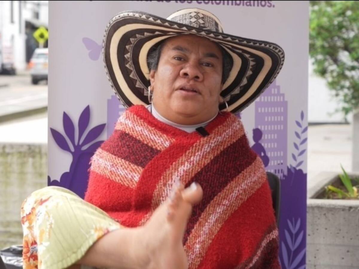 Odalis Morales: la historia de la maestra artesana que teje con los pies