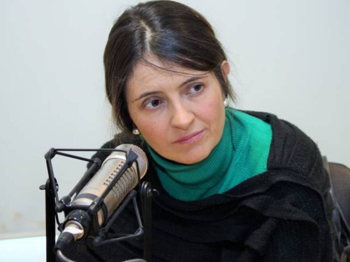 Es inaceptable que la solución para los militares sea la misma que la de las Farc: Paloma Valencia