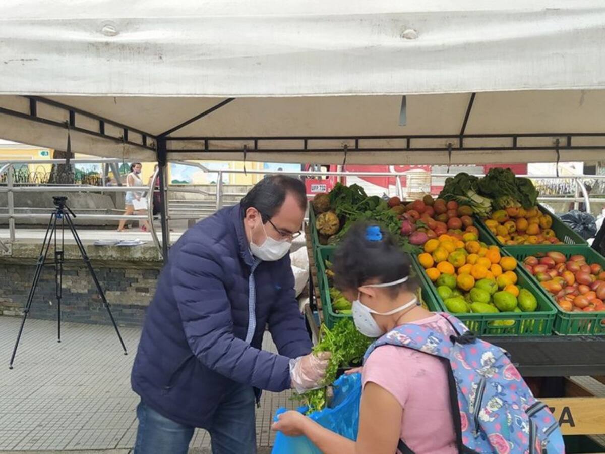 Un minuto por el planeta, Cáqueza intercambia reciclaje por alimento
