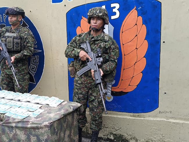 Golpe a las economías del narcotráfico: Ejército incautó cerca de 100 millones de pesos en Cauca