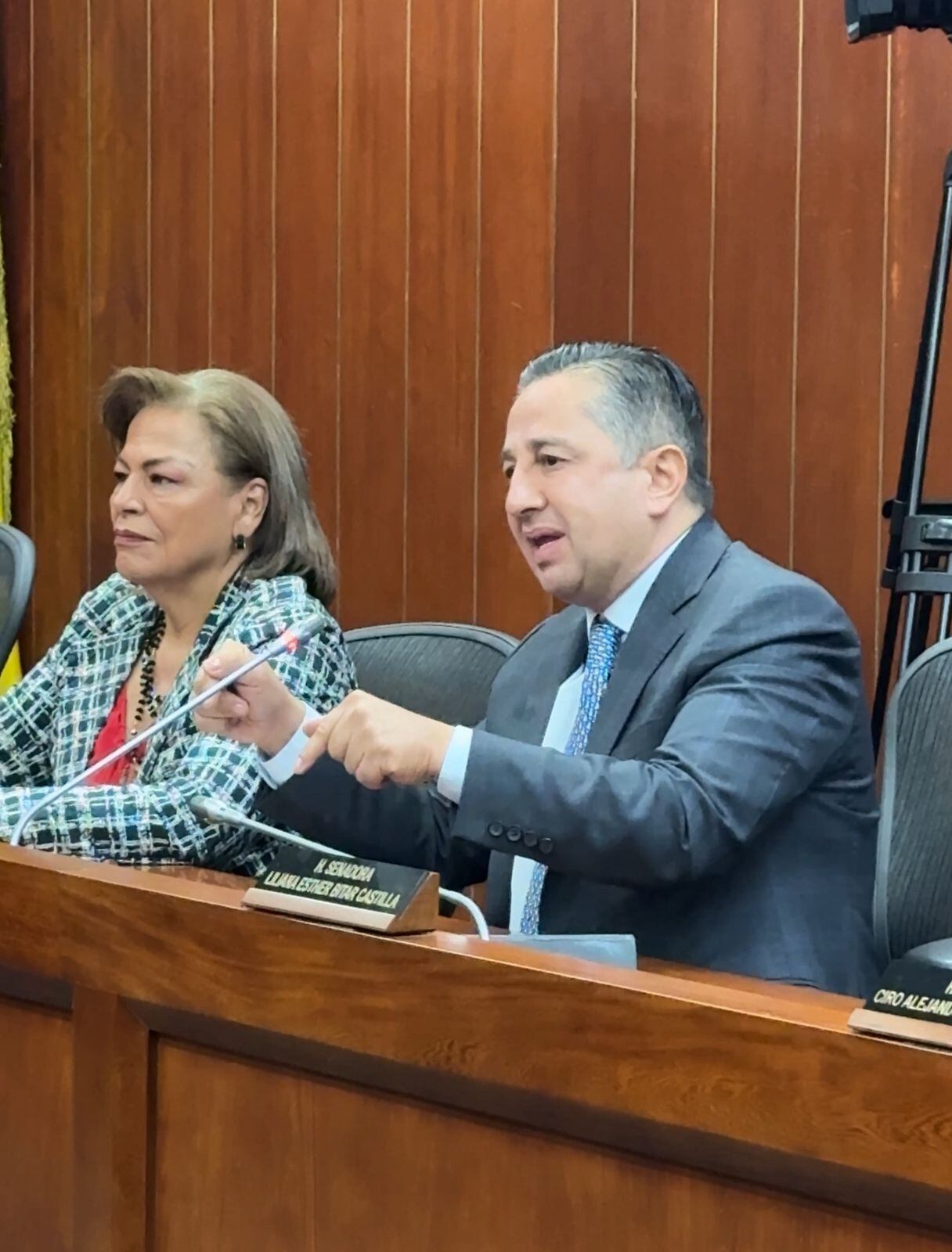 Se levantaron de la mesa tecnica al considerar que no son cumplidas las Peticiones