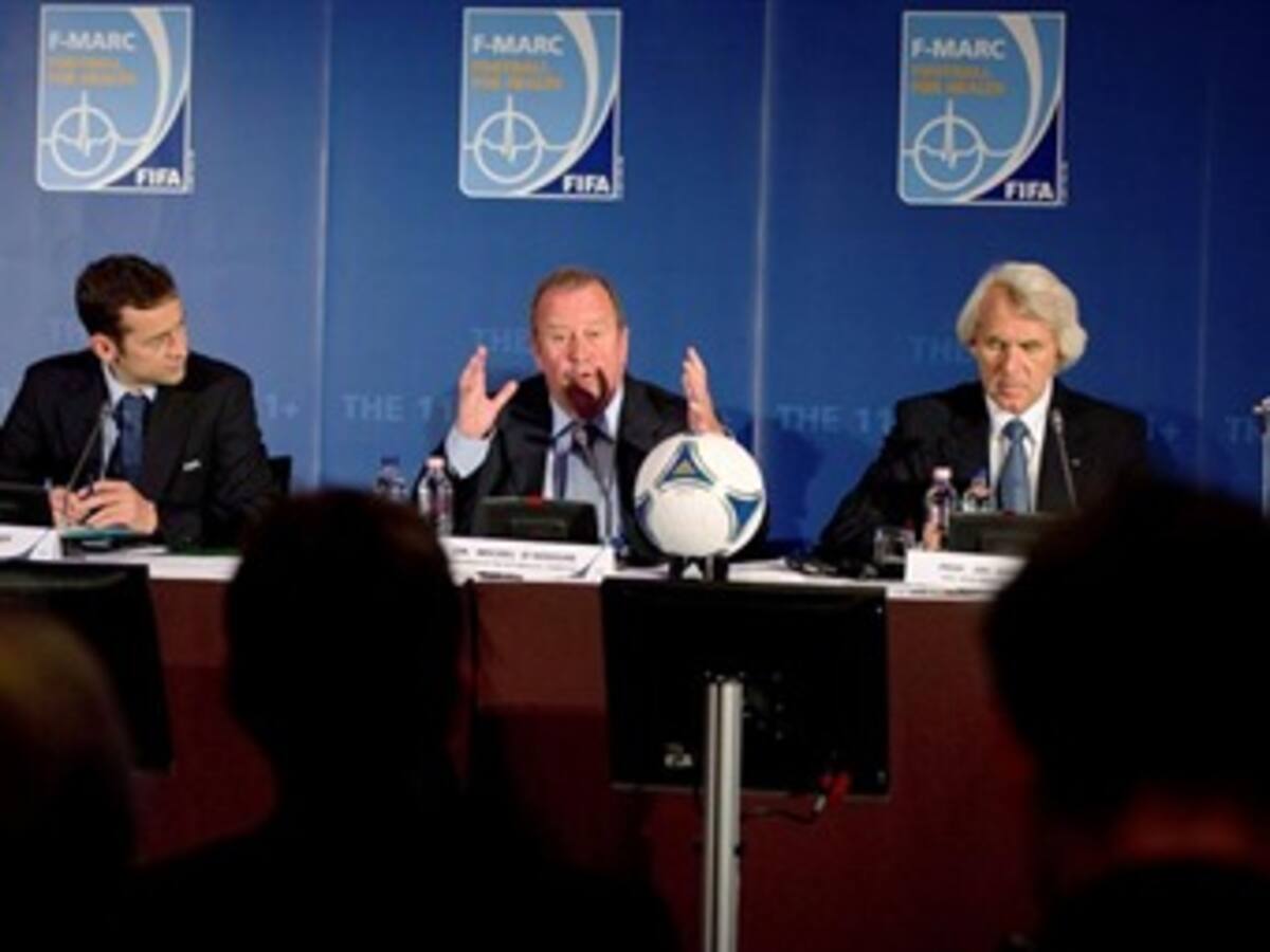 FIFA estudia implementar controles antidopaje a los árbitros, también