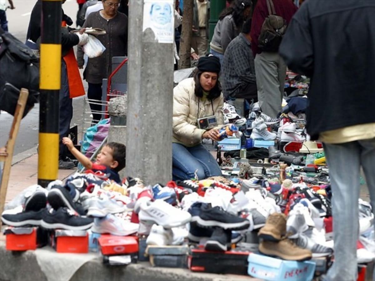 Los vendedores informales en Manizales temen por cobros por el uso del espacio público