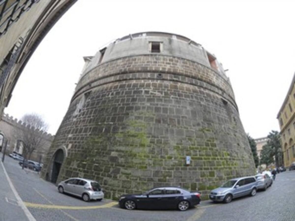 Banco Vaticano tiene cuentas ilegales con dinero negro, según "Der Spiegel"