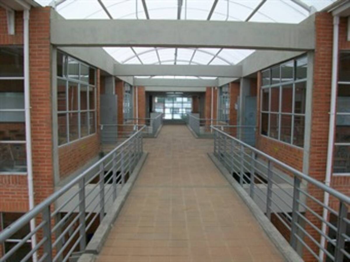 Personería advierte falta de seguro para 800.000 estudiantes de colegios distritales