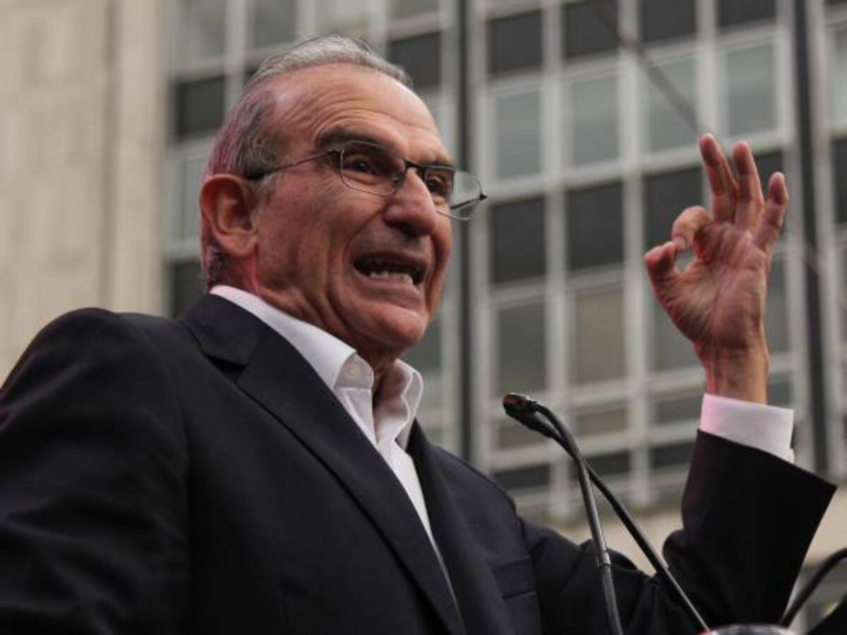 De la Calle se defiende de Vargas haciéndole un “recorderis de historia”