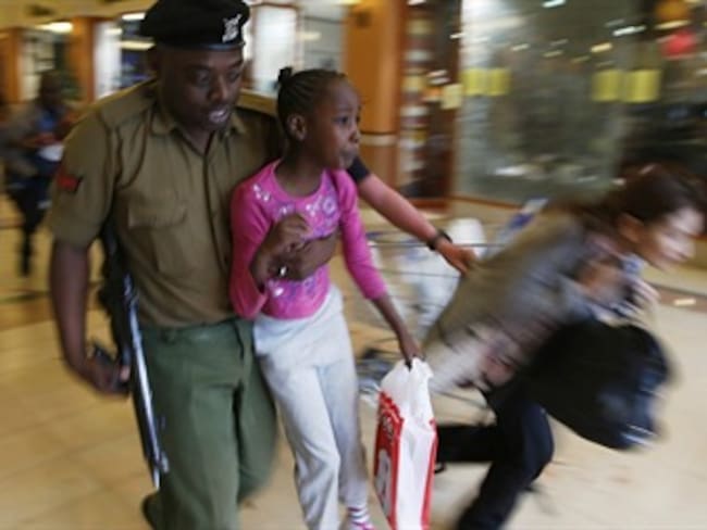 En fotos: algunas escenas de horror en el centro comercial de Nairobi, Kenia