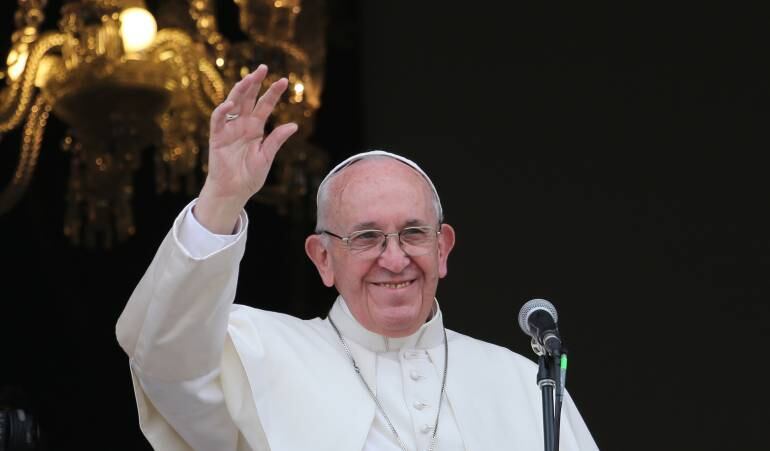 Facebook caracol radio Armenia 1150am línea whatsapp 3155681277 y Twitter @caracolRArmenia