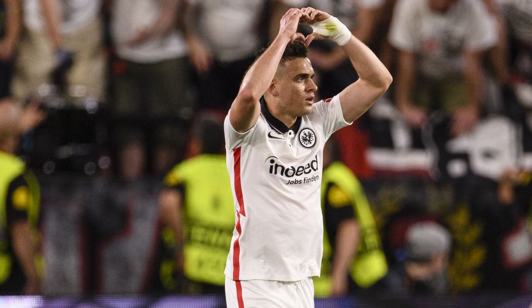 Rafael Santos Borré marcó cuatro goles en la Liga de Europa que ganó el Eitracht Frankfurt.