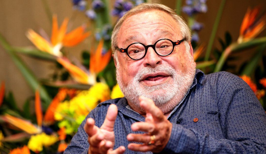 “Yo soy partidario del suicidio asistido. Yo creo que las personas tenemos derecho a decir cuando queremos vivir y cuando no. Hay una tradición que uno vive mientras la vida está comenzando apenas y luego debe haber una posibilidad de abandonarla.”