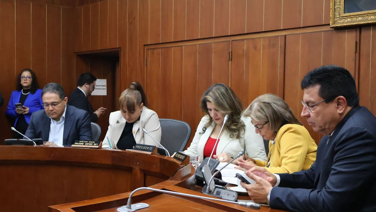 Nuevamente aplazan debate de Reforma a la Salud: discusión se retomará después de semana de receso