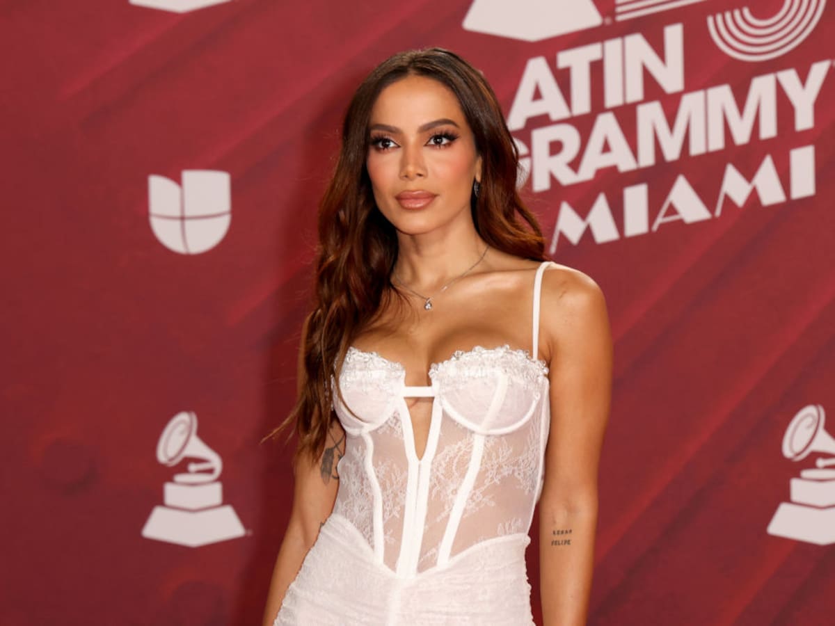 Las superestrellas del pop, Anitta y Shakira, estrenan su nueva colaboración bilingüe “Choka Choka”