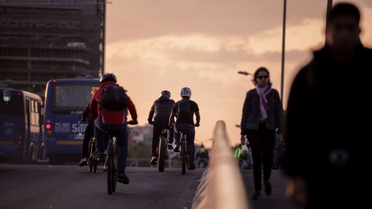 ¿Qué vehículos pueden circular el día sin carro y moto en Bogotá?