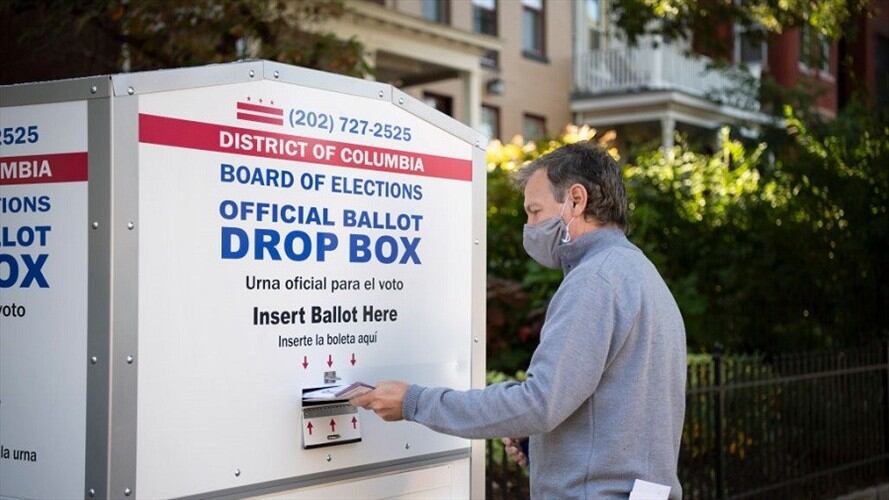 Voto por correo en Estados Unidos. Foto: Getty Images.