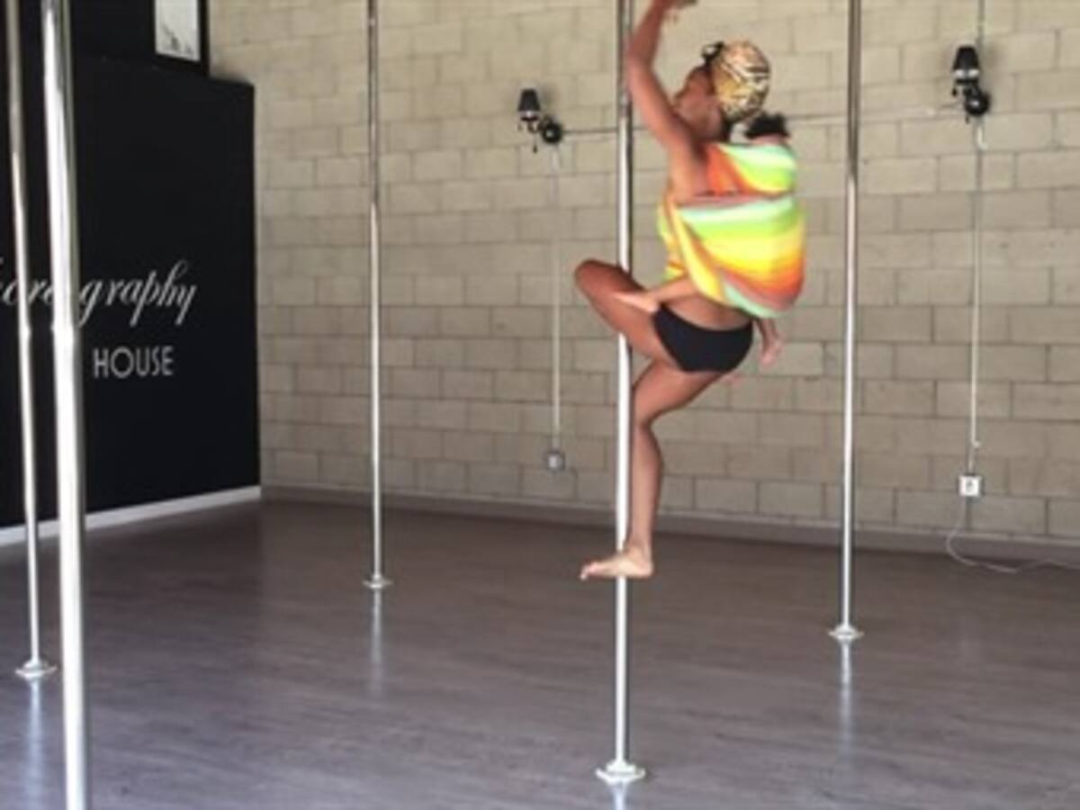Video de Pole Dancing con bebé a bordo conquista las redes sociales