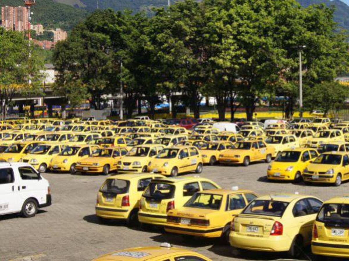 Vuelve el pico y placa para los taxis