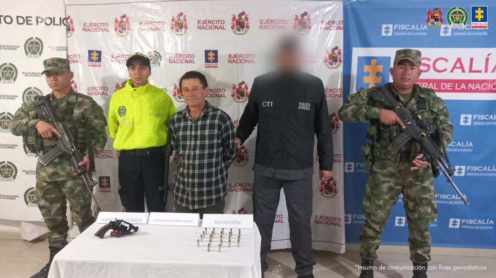 El hombre fue capturado por servidores del CTI con el apoyo de la Policía y el Ejército. Foto: Fiscalía.