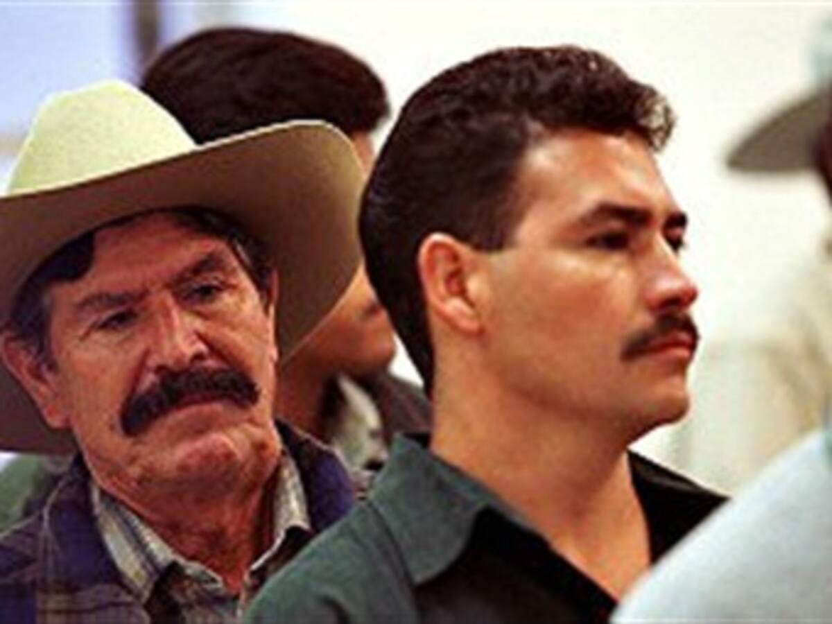 Miles de mexicanos han sido engañados por visas falsas