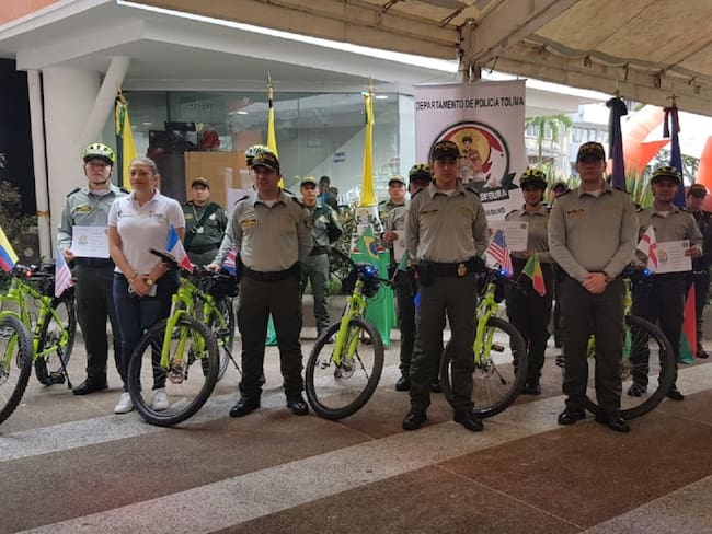 Policías bilingües estarán en Tolima durante temporada de fin de año