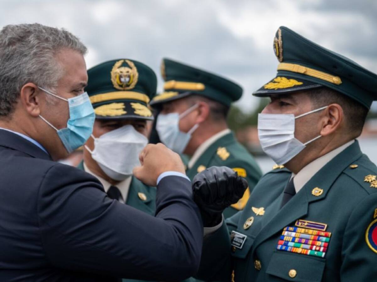 Ascienden a dos militares del Ejército investigados por falsos positivos