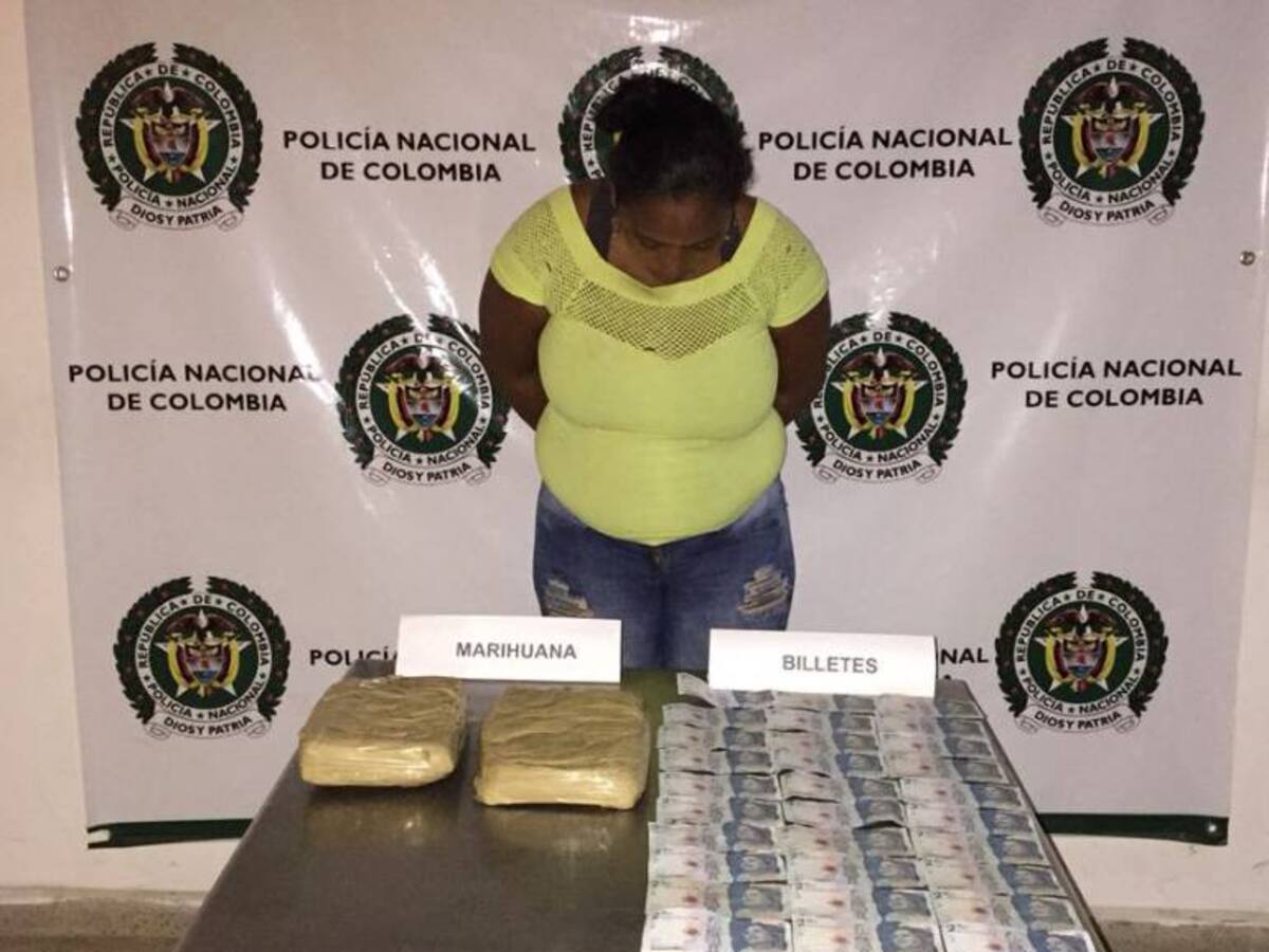 Capturan a mujer que transportaba droga en morral de su hijo