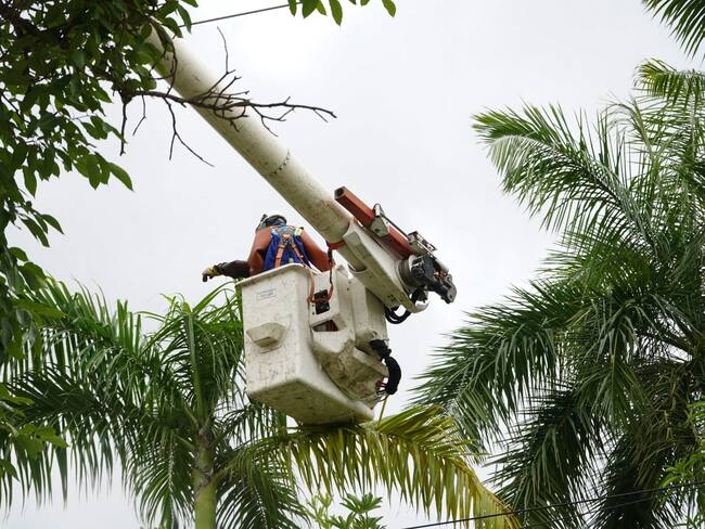 Imágenes de trabajos por parte del personal de la empresa. Foto: cortesía Air-e