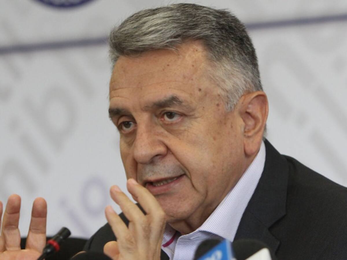 Hay que superar inamovibles para concertar salario mínimo: Mintrabajo