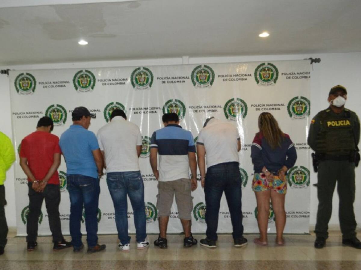 Presidenta de JAC capturada por promover pelea de gallos durante cuarentena