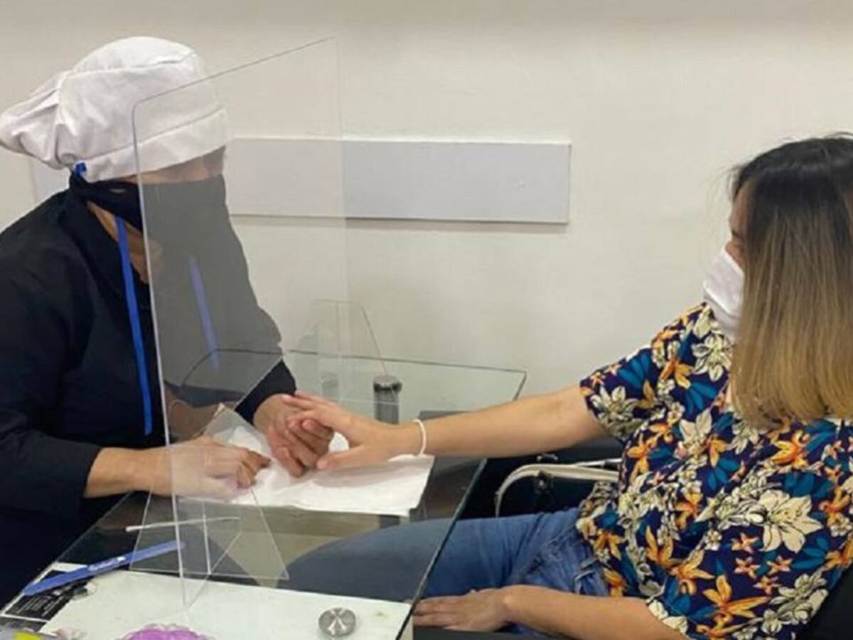 Profesionales de la belleza son capacitados en bioseguridad en Cartagena