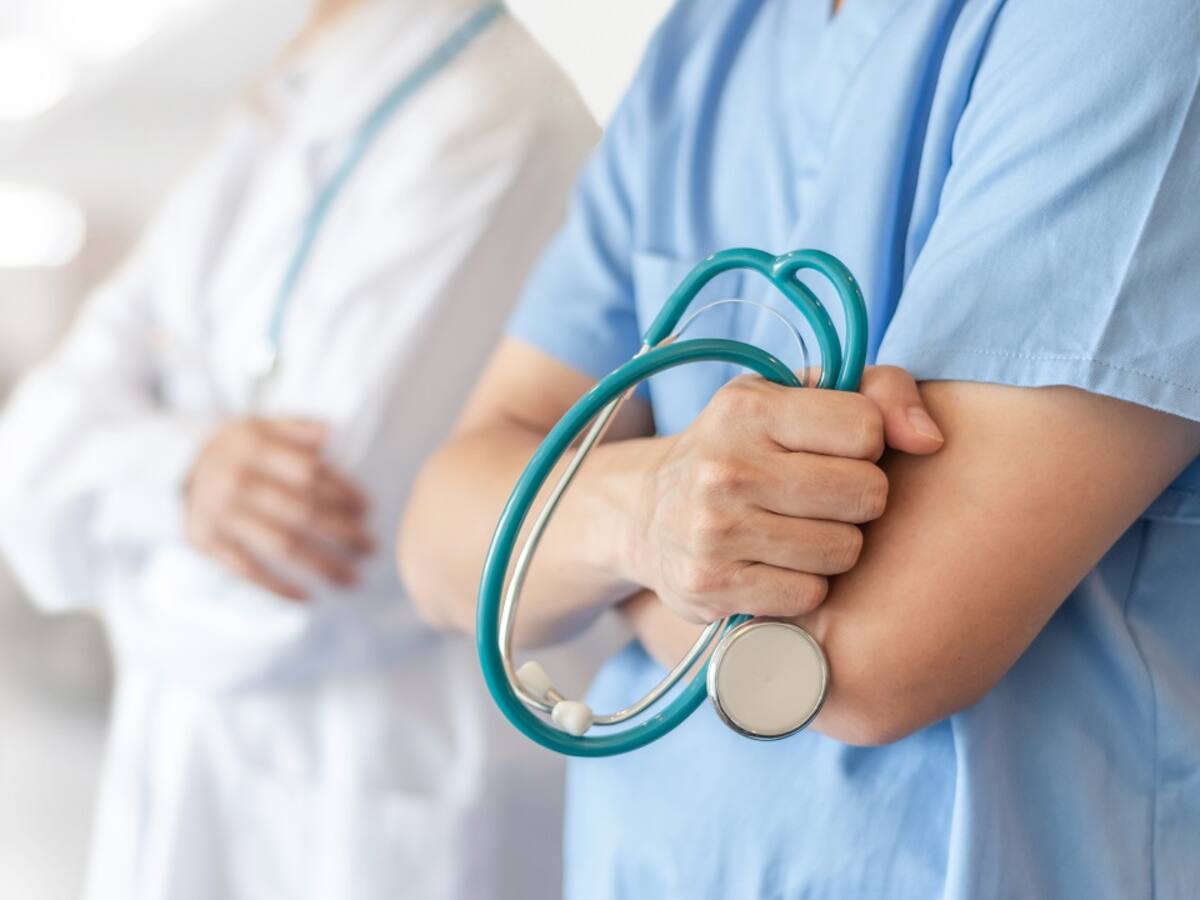 El vía crucis de los trabajadores de la salud