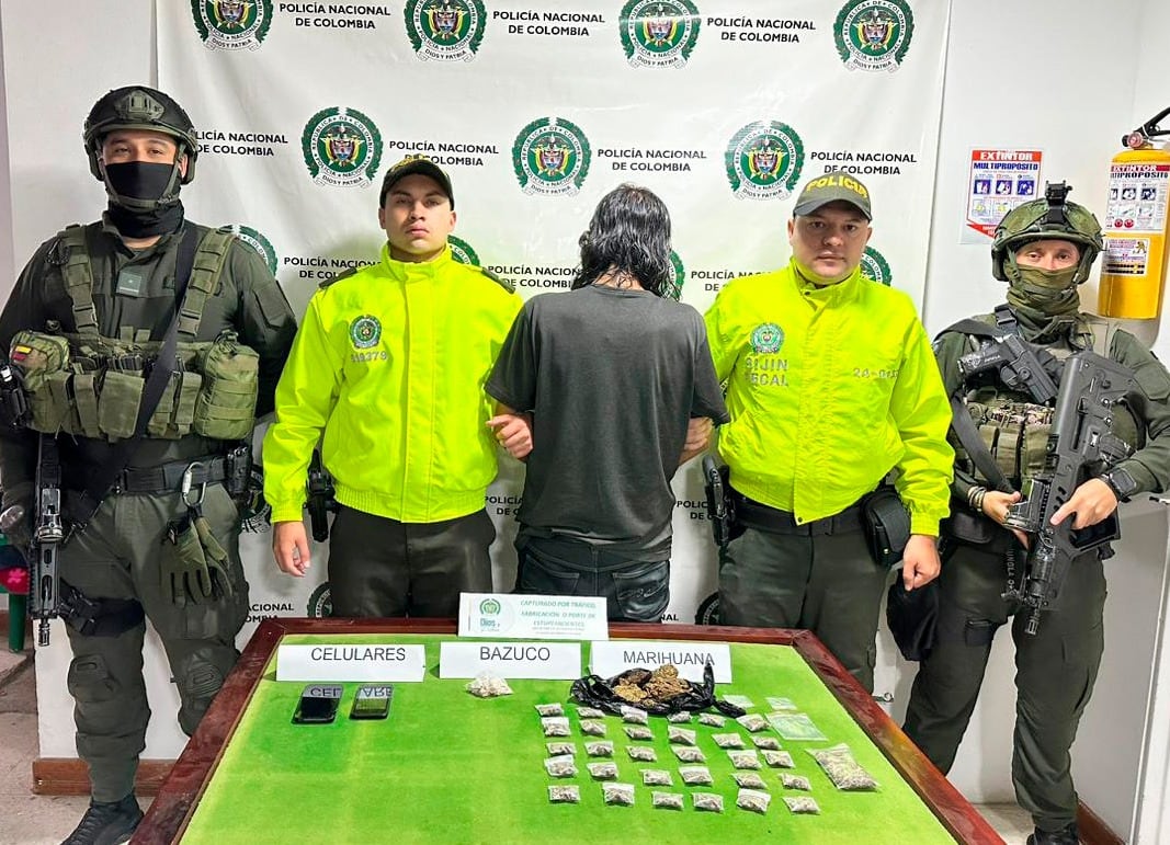 Alias 'Trapeadora' fue capturado en flagrancia por tráfico de estupefacientes. Foto: Policía Caldas.