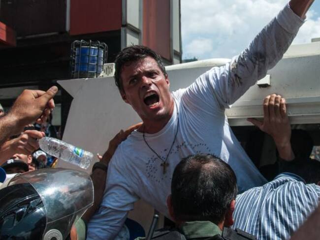 Las medidas de seguridad contra López son para evitar su fuga: Diosdado Cabello