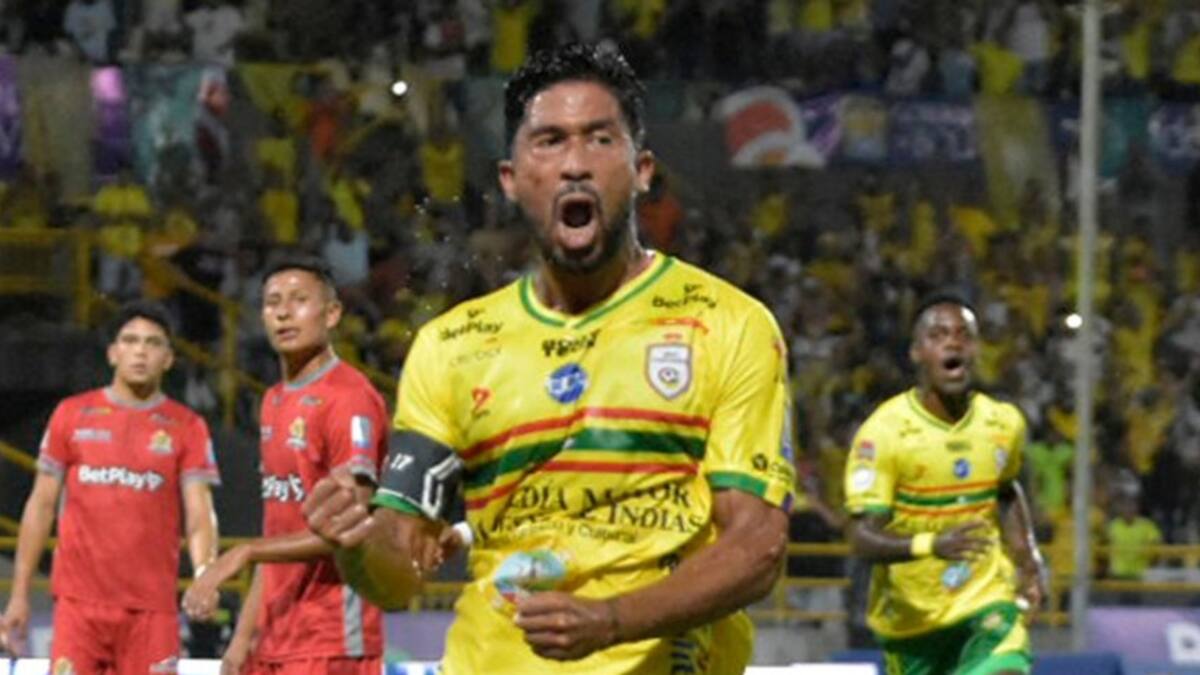 Real Cartagena estrenó luminarias en el Jaime Morón con crucial victoria sobre Tigres