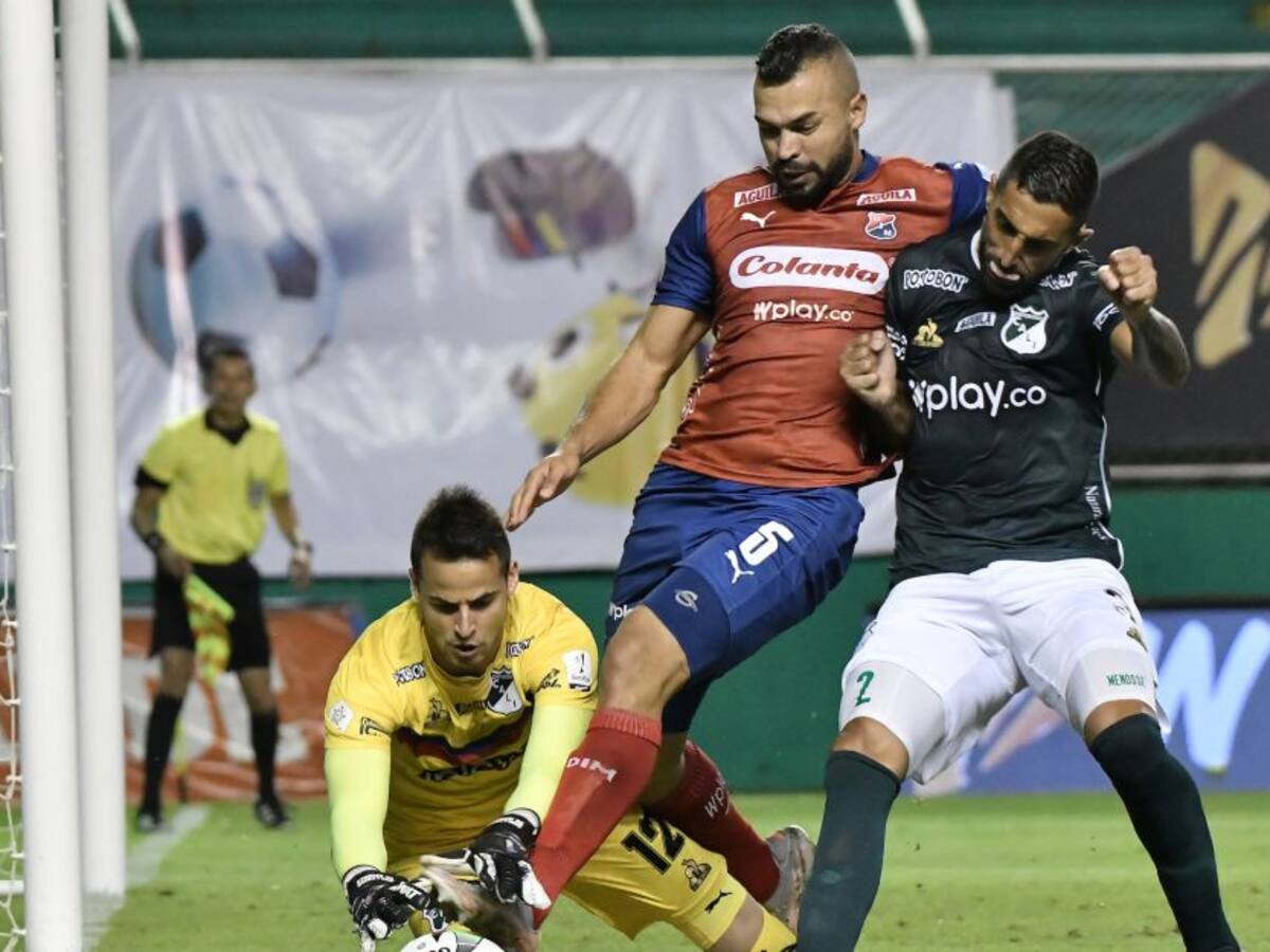 Cali y Medellín empatan sin goles con el VAR como protagonista