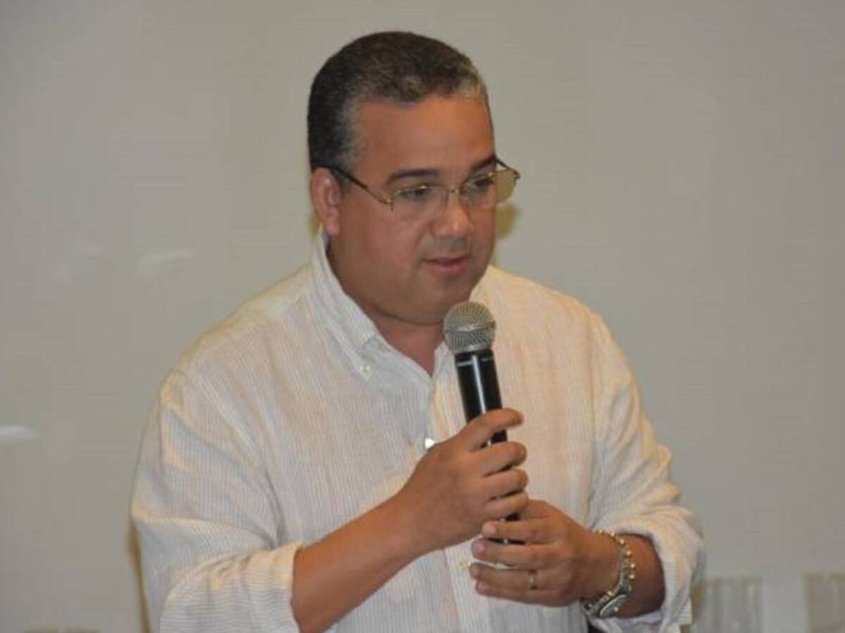 No firmé APP que privatiza al DATT en Cartagena: Pedrito Pereira
