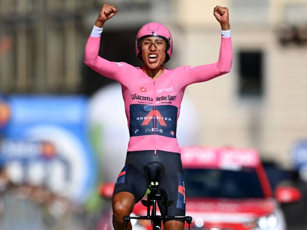 Egan Bernal supera el COVID-19 y dice estar “ready to rock”