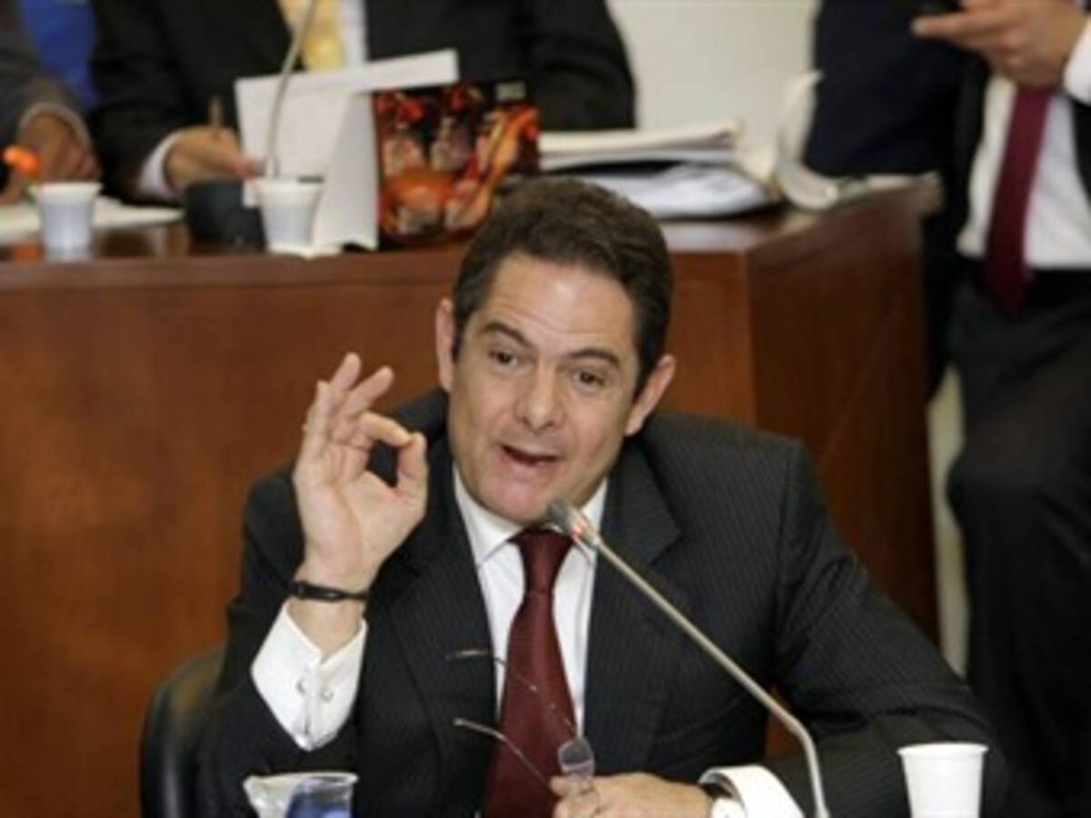 “No he tenido un solo día de paz”: Germán Vargas Lleras