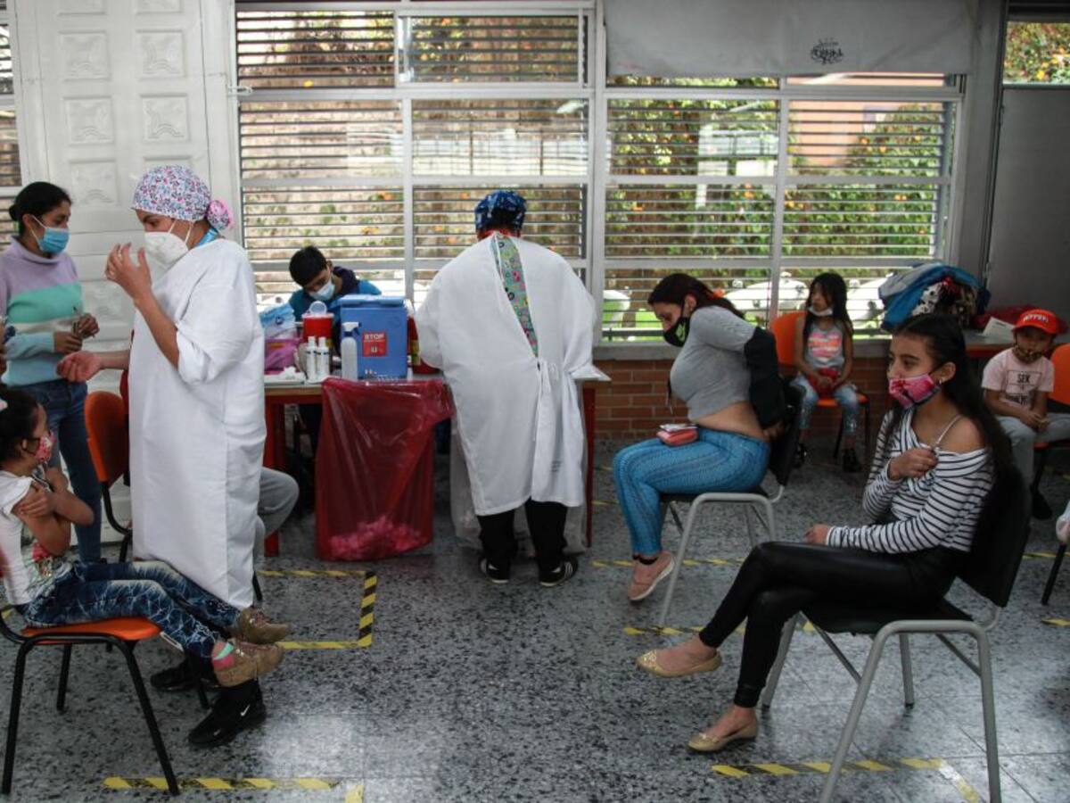 Indicador de confianza del consumidor en enero presentó una caída