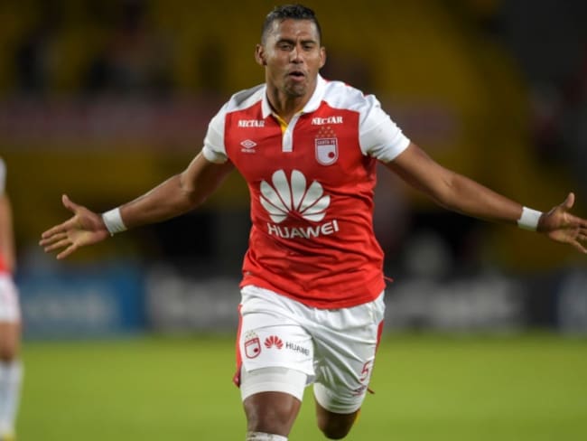 Un doblete de Carlos Henao pone a Santa Fe en octavos de Sudamericana
