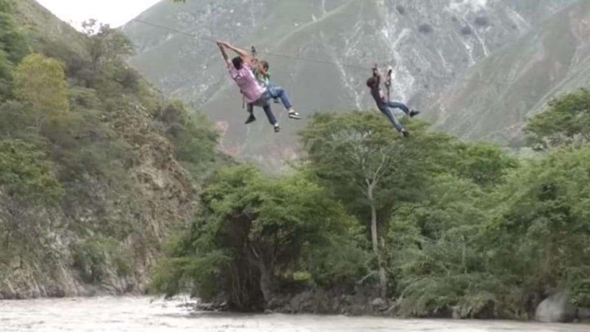 Ordenan capacitar a niños para usar peligrosa tarabita que atraviesa río Chicamocha